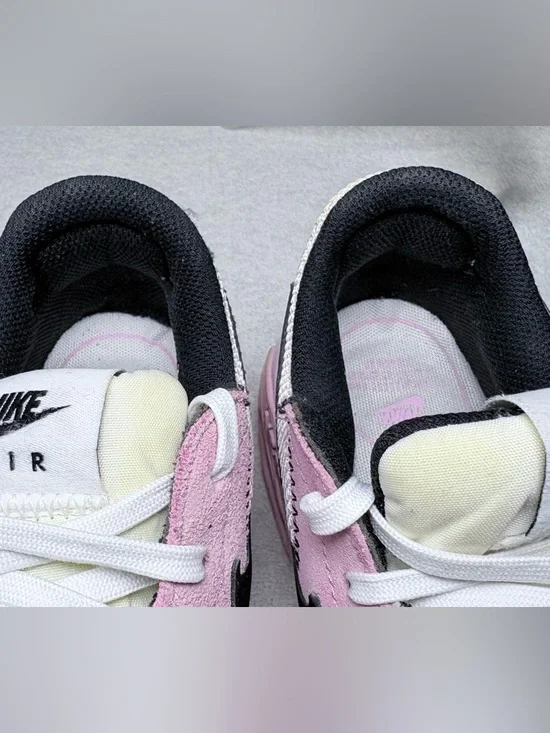 Nike Women's Air Max Excee White Light Arctic Pink Sneakers Black Sz 6 US - Picture 7 of 10